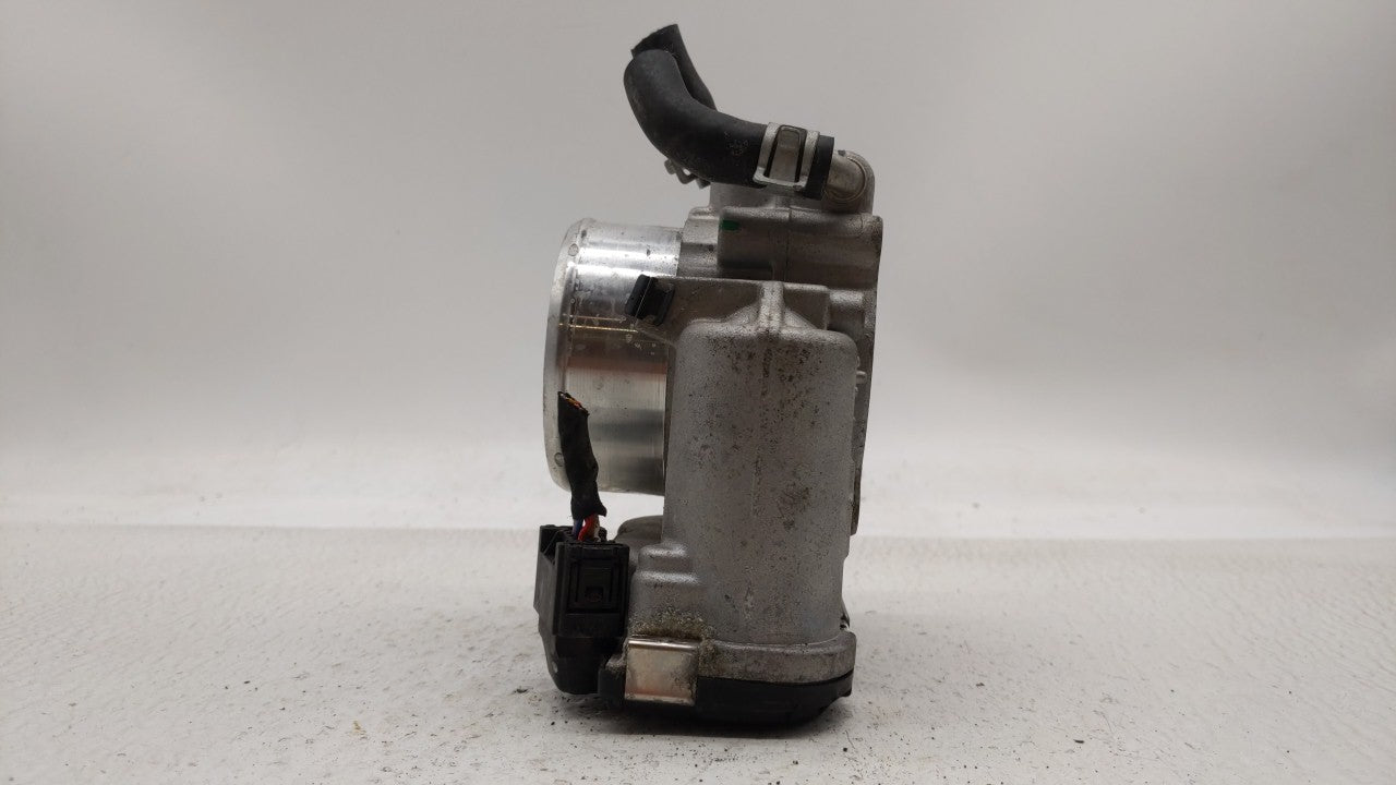 2016-2019 Kia Sorento Throttle Body P/N:0 280 750 618 35100-2G600 Fits Fits 2015 2016 2017 2018 2019 OEM Used Auto Parts - O