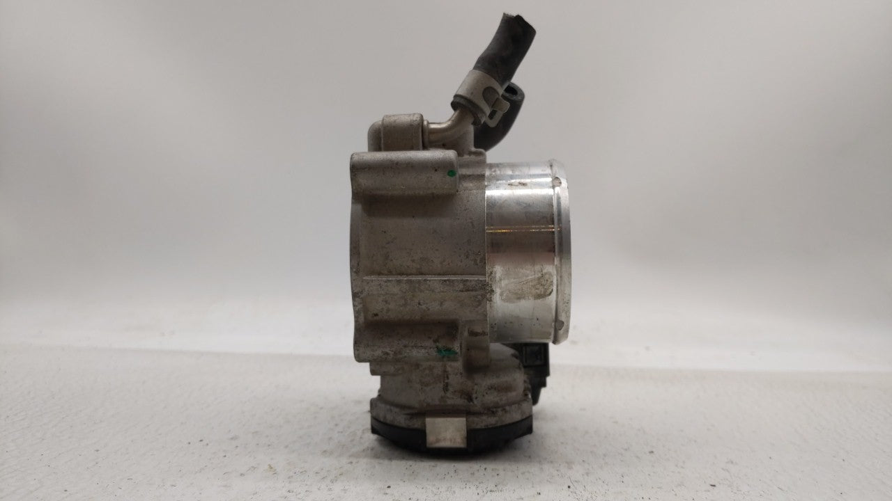 2016-2019 Kia Sorento Throttle Body P/N:0 280 750 618 35100-2G600 Fits Fits 2015 2016 2017 2018 2019 OEM Used Auto Parts - O