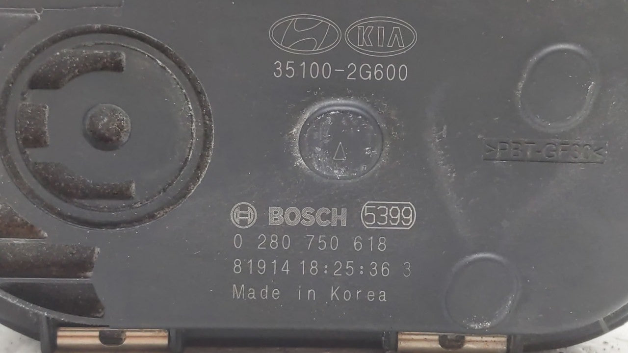 2016-2019 Kia Sorento Throttle Body P/N:0 280 750 618 35100-2G600 Fits Fits 2015 2016 2017 2018 2019 OEM Used Auto Parts - O