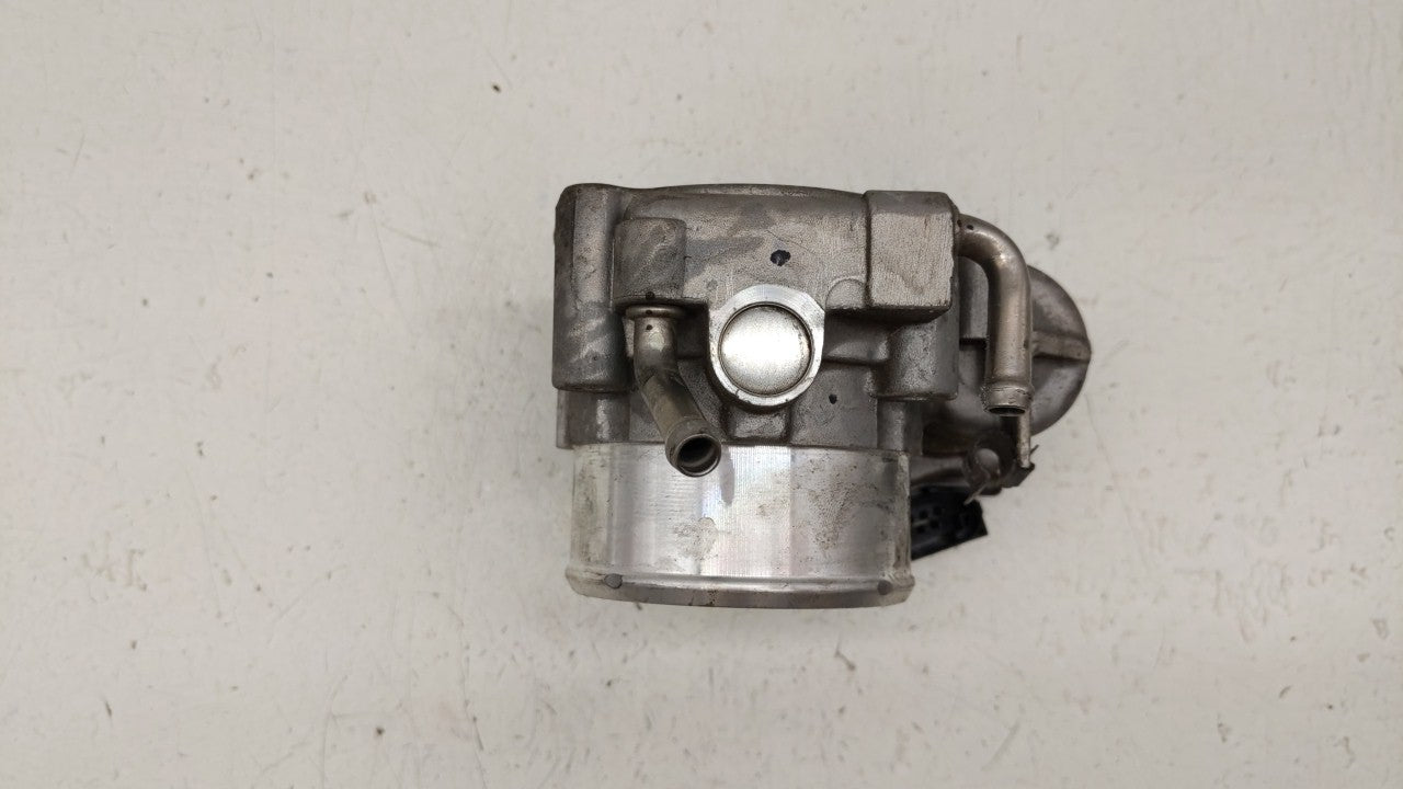 2016-2019 Kia Sorento Throttle Body P/N:0 280 750 618 35100-2G600 Fits Fits 2015 2016 2017 2018 2019 OEM Used Auto Parts - O