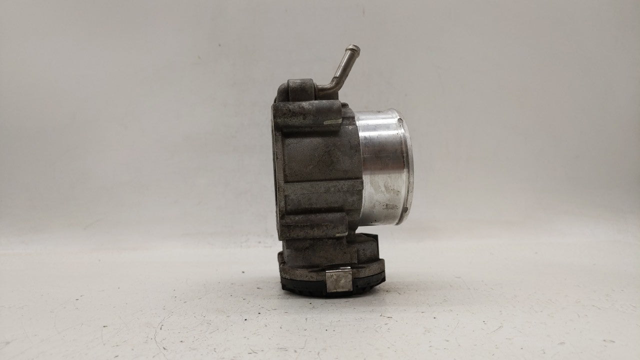 2016-2019 Kia Sorento Throttle Body P/N:0 280 750 618 35100-2G600 Fits Fits 2015 2016 2017 2018 2019 OEM Used Auto Parts - O