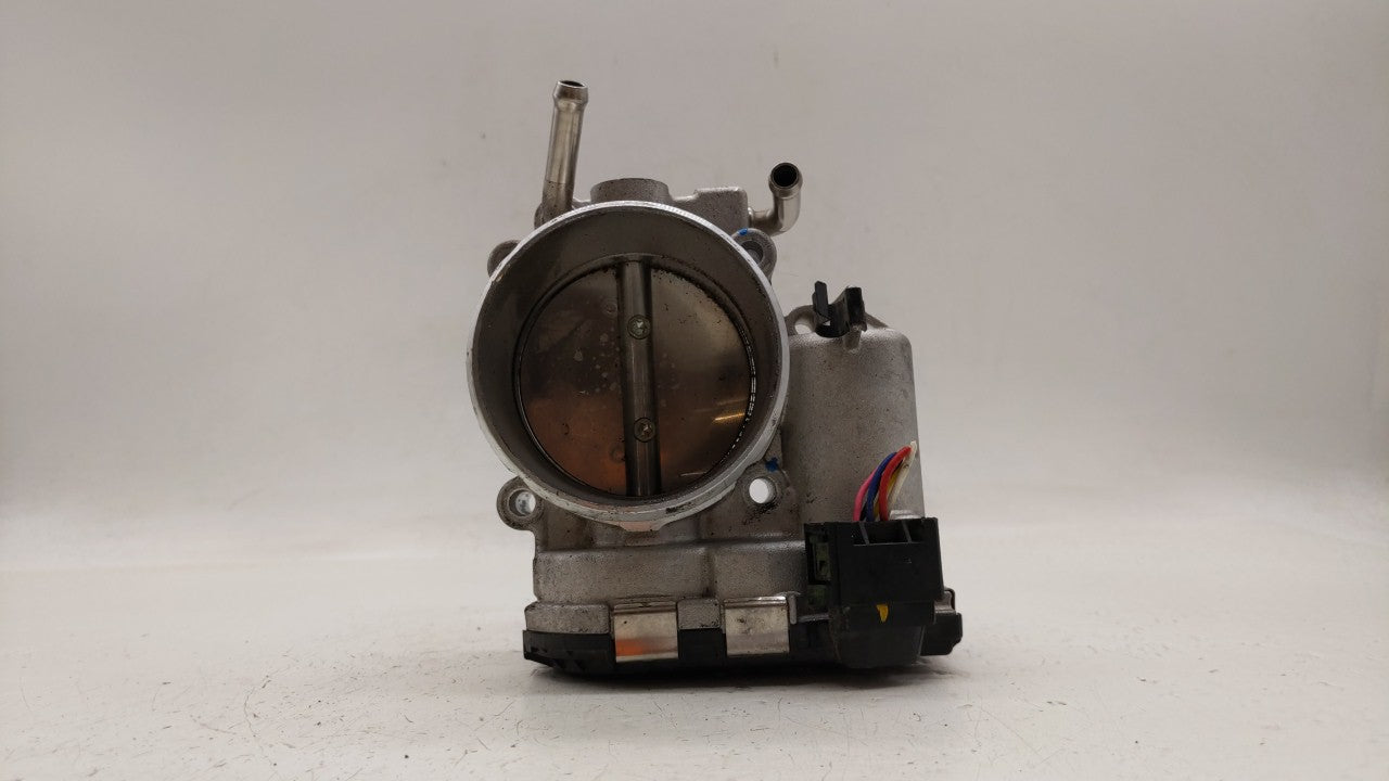 2016-2019 Kia Sorento Throttle Body P/N:0 280 750 618 35100-2G600 Fits Fits 2015 2016 2017 2018 2019 OEM Used Auto Parts - O