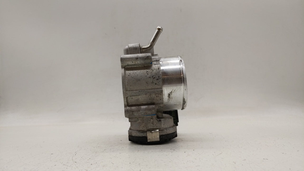 2016-2019 Kia Sorento Throttle Body P/N:0 280 750 618 35100-2G600 Fits Fits 2015 2016 2017 2018 2019 OEM Used Auto Parts - O