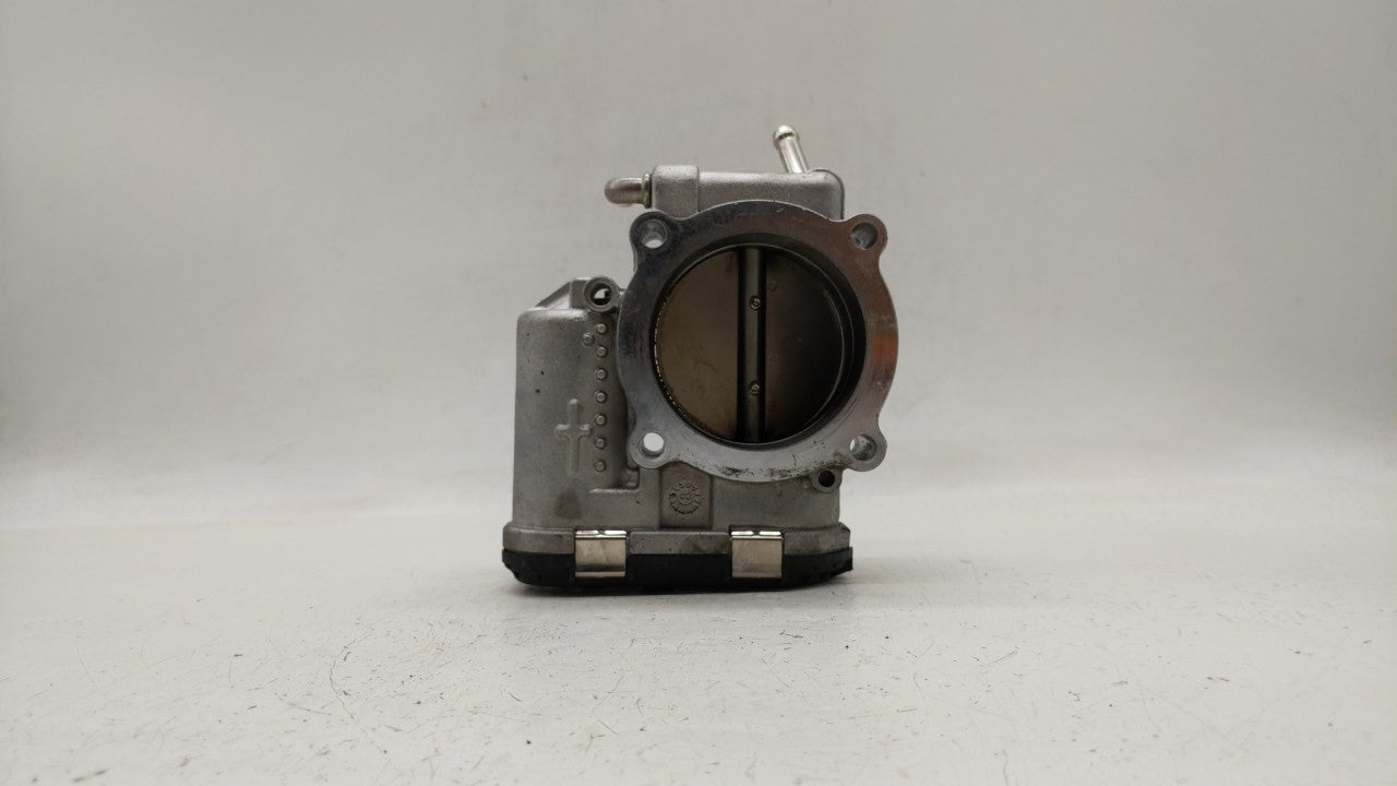 2016-2019 Kia Sorento Throttle Body P/N:0 280 750 618 35100-2G600 Fits Fits 2015 2016 2017 2018 2019 OEM Used Auto Parts - O