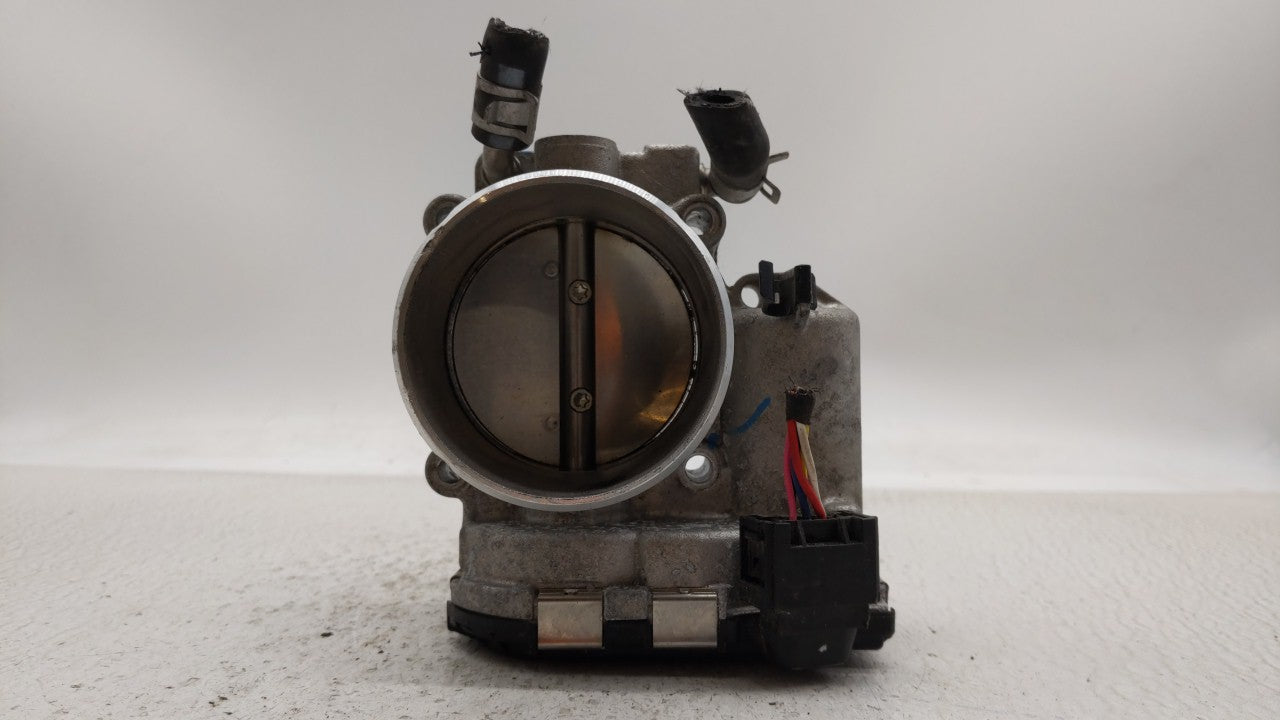2016-2019 Kia Sorento Throttle Body P/N:0 280 750 618 35100-2G600 Fits Fits 2015 2016 2017 2018 2019 OEM Used Auto Parts - O