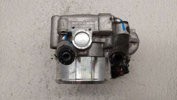2016-2019 Kia Sorento Throttle Body P/N:0 280 750 618 35100-2G600 Fits Fits 2015 2016 2017 2018 2019 OEM Used Auto Parts