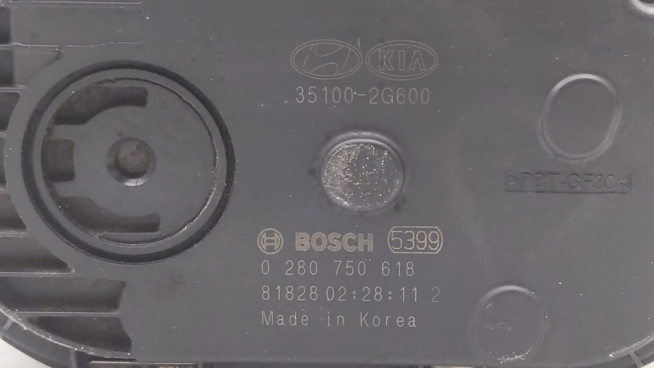 2016-2019 Kia Sorento Throttle Body P/N:35100-2G600 Fits Fits 2015 2016 2017 2018 2019 OEM Used Auto Parts - Oemusedautopart