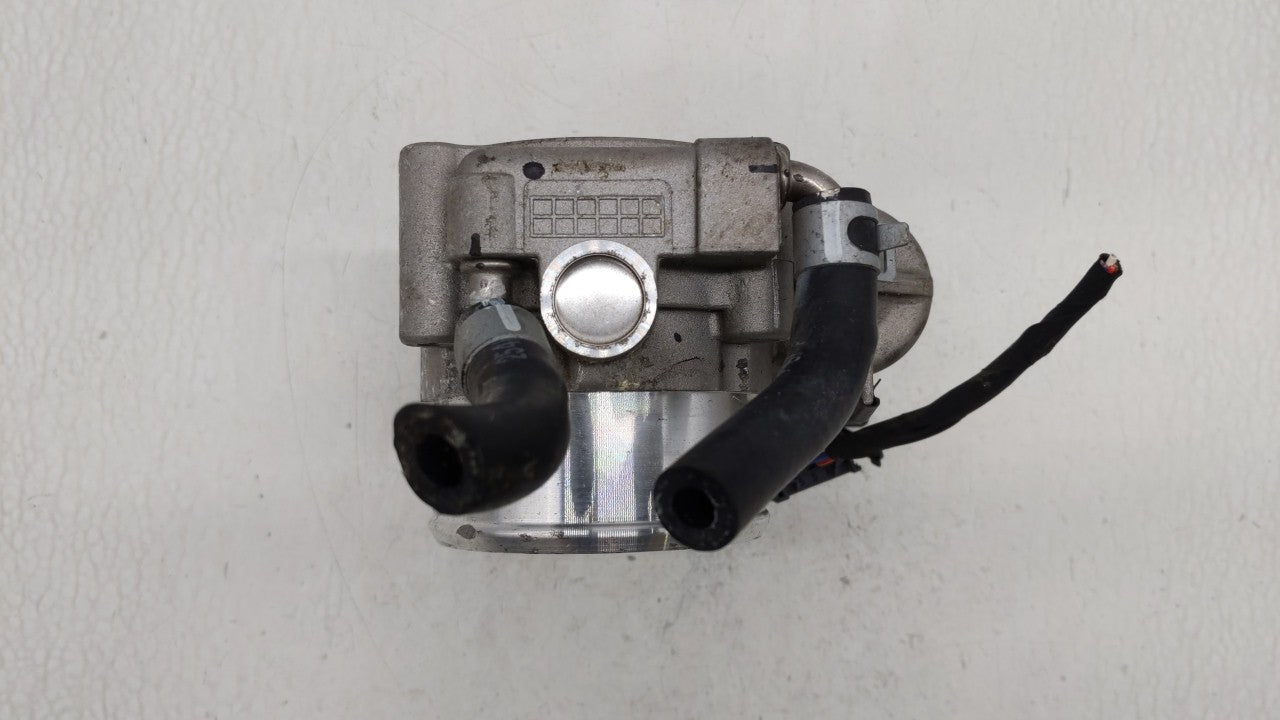 2016-2019 Kia Sorento Throttle Body P/N:35100-2G600 Fits Fits 2015 2016 2017 2018 2019 OEM Used Auto Parts - Oemusedautopart