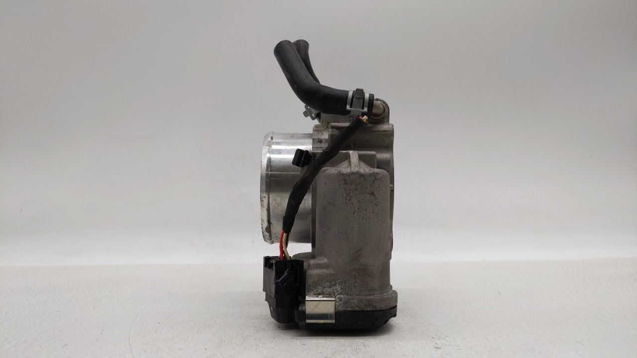 2016-2019 Kia Sorento Throttle Body P/N:35100-2G600 Fits Fits 2015 2016 2017 2018 2019 OEM Used Auto Parts - Oemusedautopart