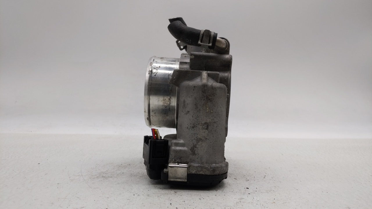 2016-2019 Kia Sorento Throttle Body P/N:35100-2G600 Fits Fits 2015 2016 2017 2018 2019 OEM Used Auto Parts - Oemusedautopart