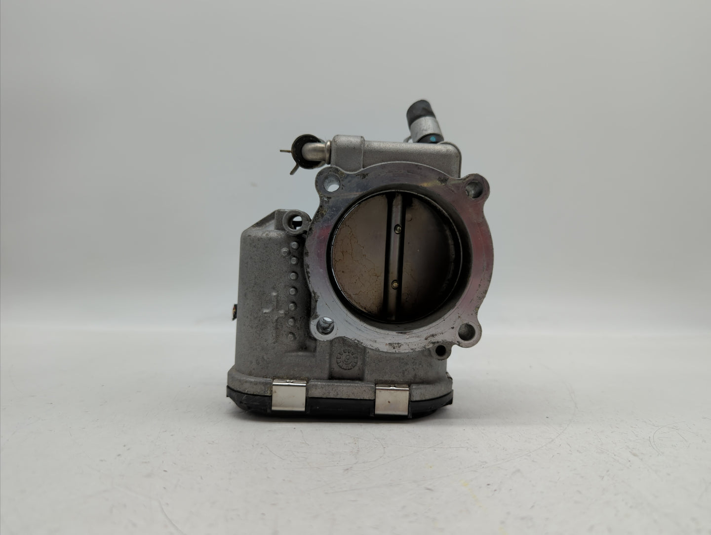 2016-2019 Kia Sorento Throttle Body P/N:35100-2G600 Fits Fits 2015 2016 2017 2018 2019 OEM Used Auto Parts - Oemusedautopart