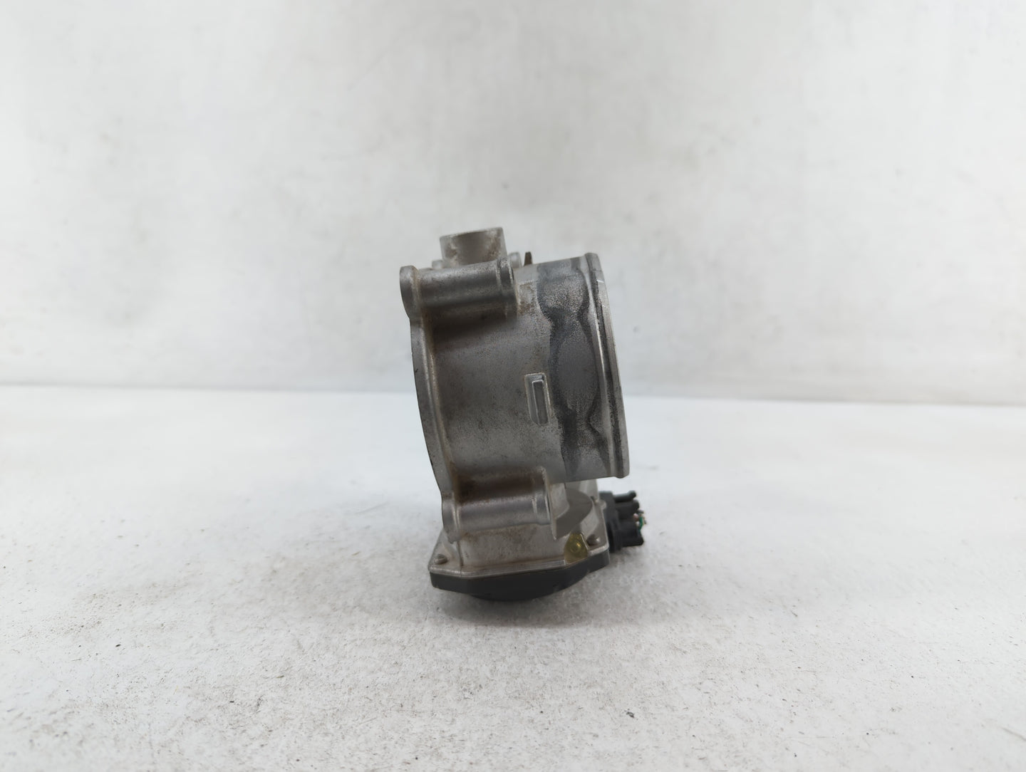2019-2020 Kia Sorento Throttle Body P/N:35100-3L100 35100-3B100 Fits Fits 2017 2018 2019 2020 2021 2022 OEM Used Auto Parts 