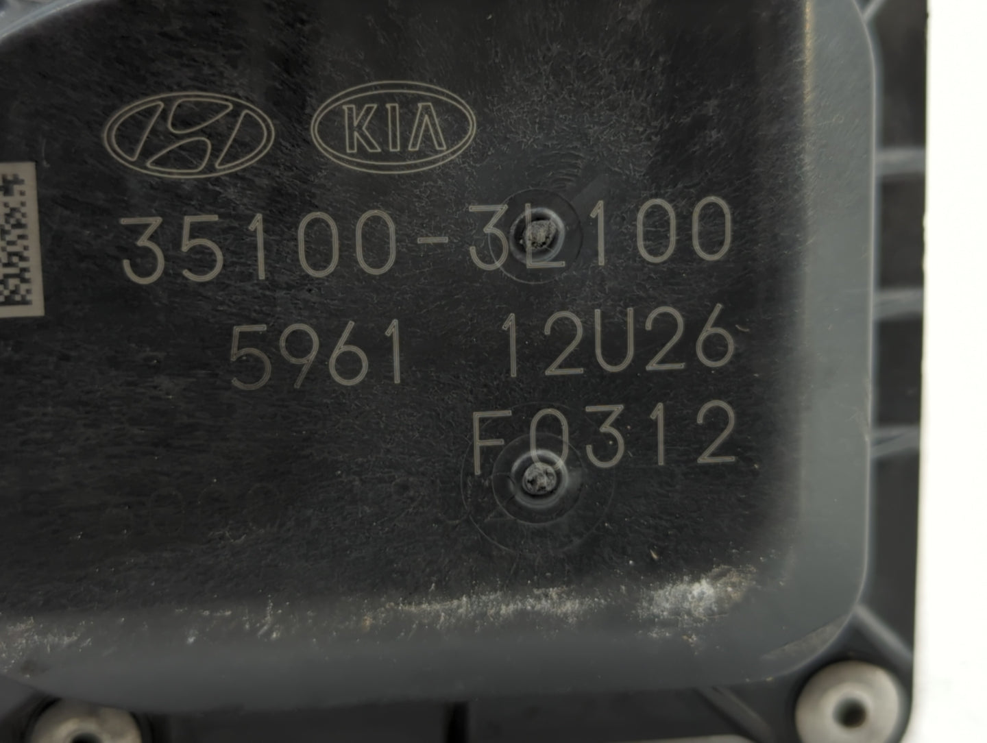 2019-2020 Kia Sorento Throttle Body P/N:35100-3L100 35100-3B100 Fits Fits 2017 2018 2019 2020 2021 2022 OEM Used Auto Parts 
