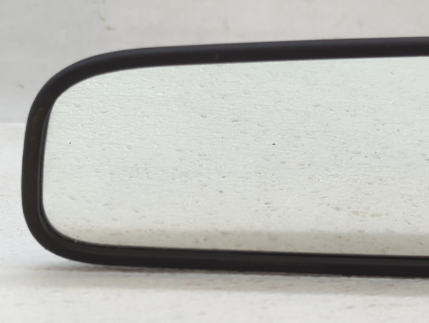 2016-2020 Kia Sorento Interior Rear View Mirror Replacement OEM P/N:E13049848 Fits OEM Used Auto Parts - Oemusedautoparts1.c