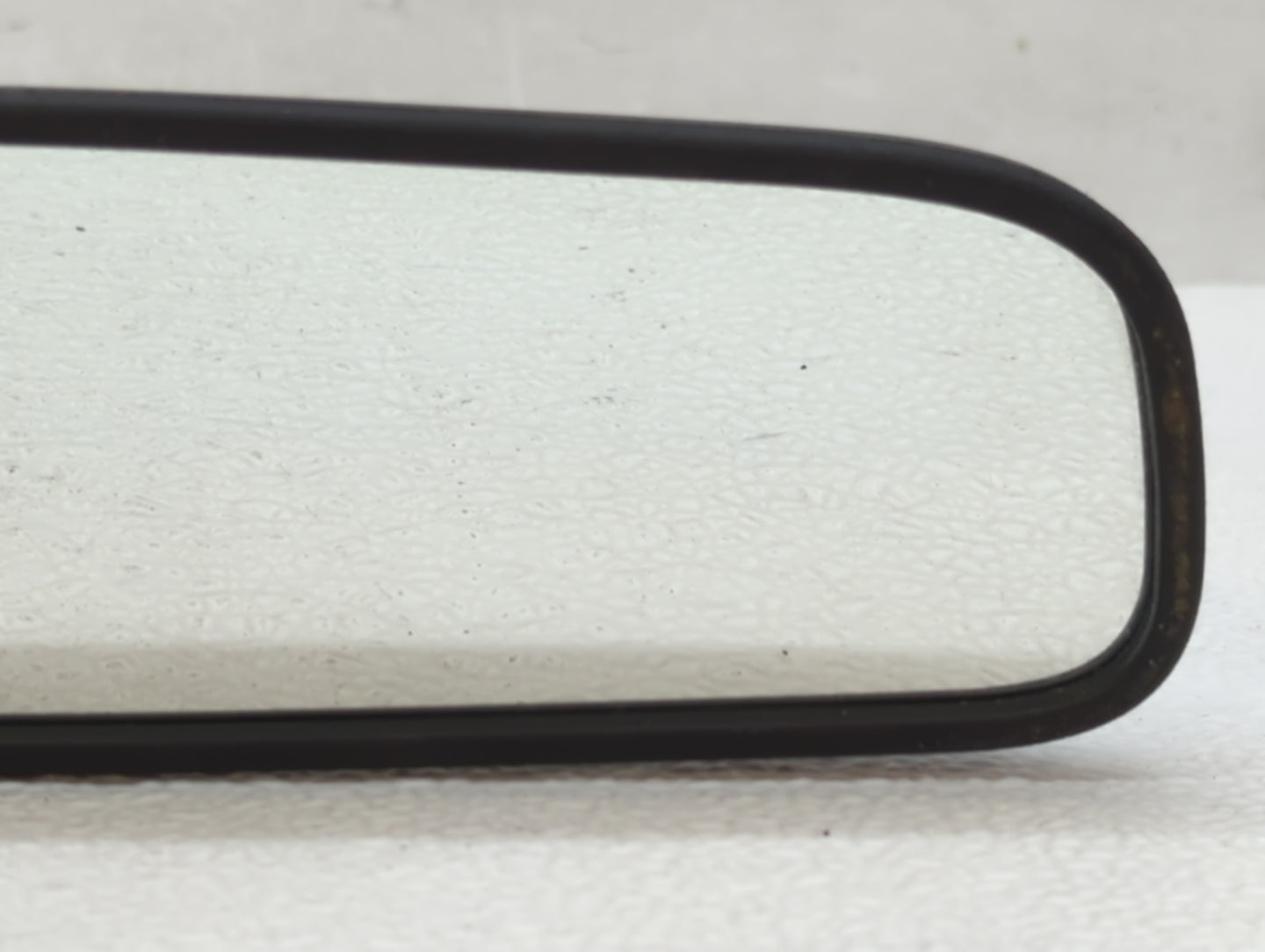 2016-2020 Kia Sorento Interior Rear View Mirror Replacement OEM P/N:E13049848 Fits OEM Used Auto Parts - Oemusedautoparts1.c