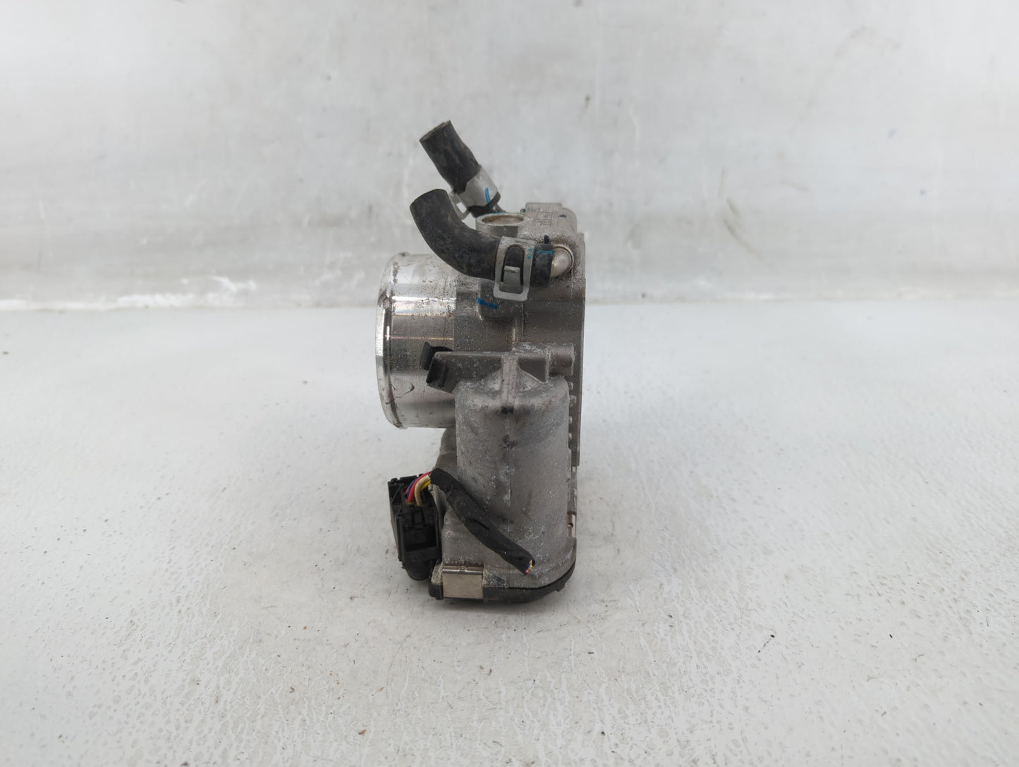 2016-2020 Kia Sorento Throttle Body P/N:35100-2G600 Fits Fits 2015 2016 2017 2018 2019 2020 2021 OEM Used Auto Parts - Oemus