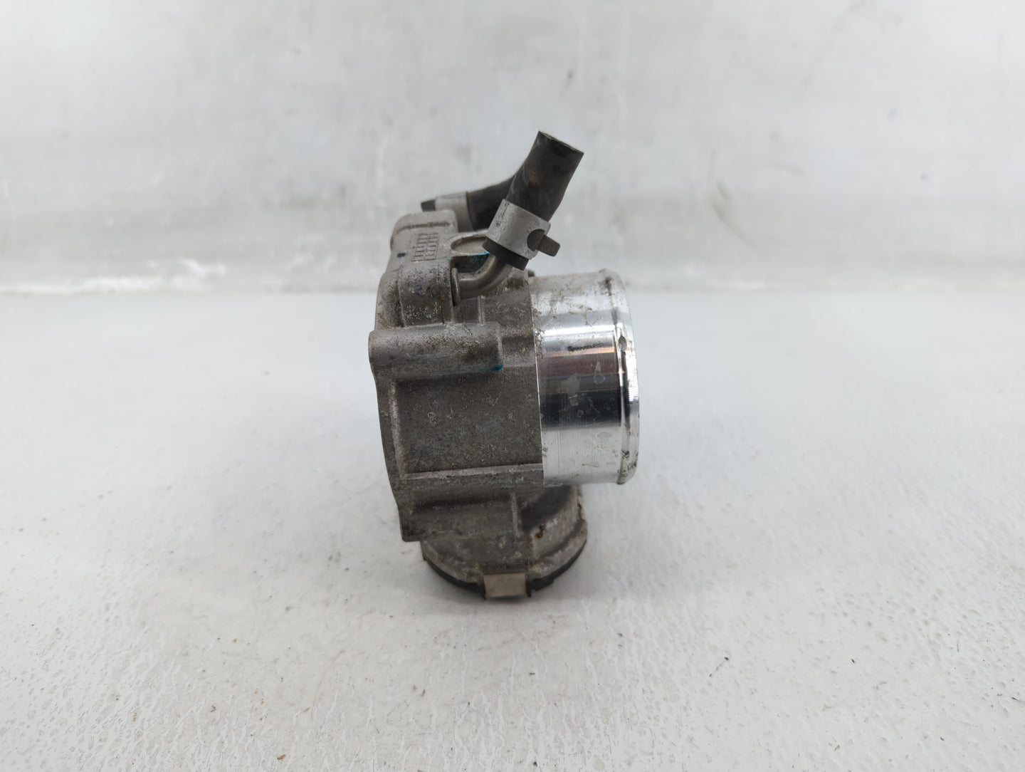 2016-2020 Kia Sorento Throttle Body P/N:35100-2G600 Fits Fits 2015 2016 2017 2018 2019 2020 2021 OEM Used Auto Parts - Oemus