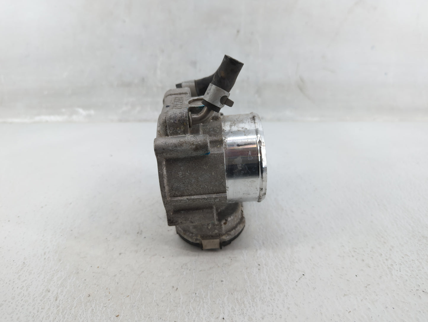 2016-2020 Kia Sorento Throttle Body P/N:35100-2G600 Fits Fits 2015 2016 2017 2018 2019 2020 2021 OEM Used Auto Parts - Oemus