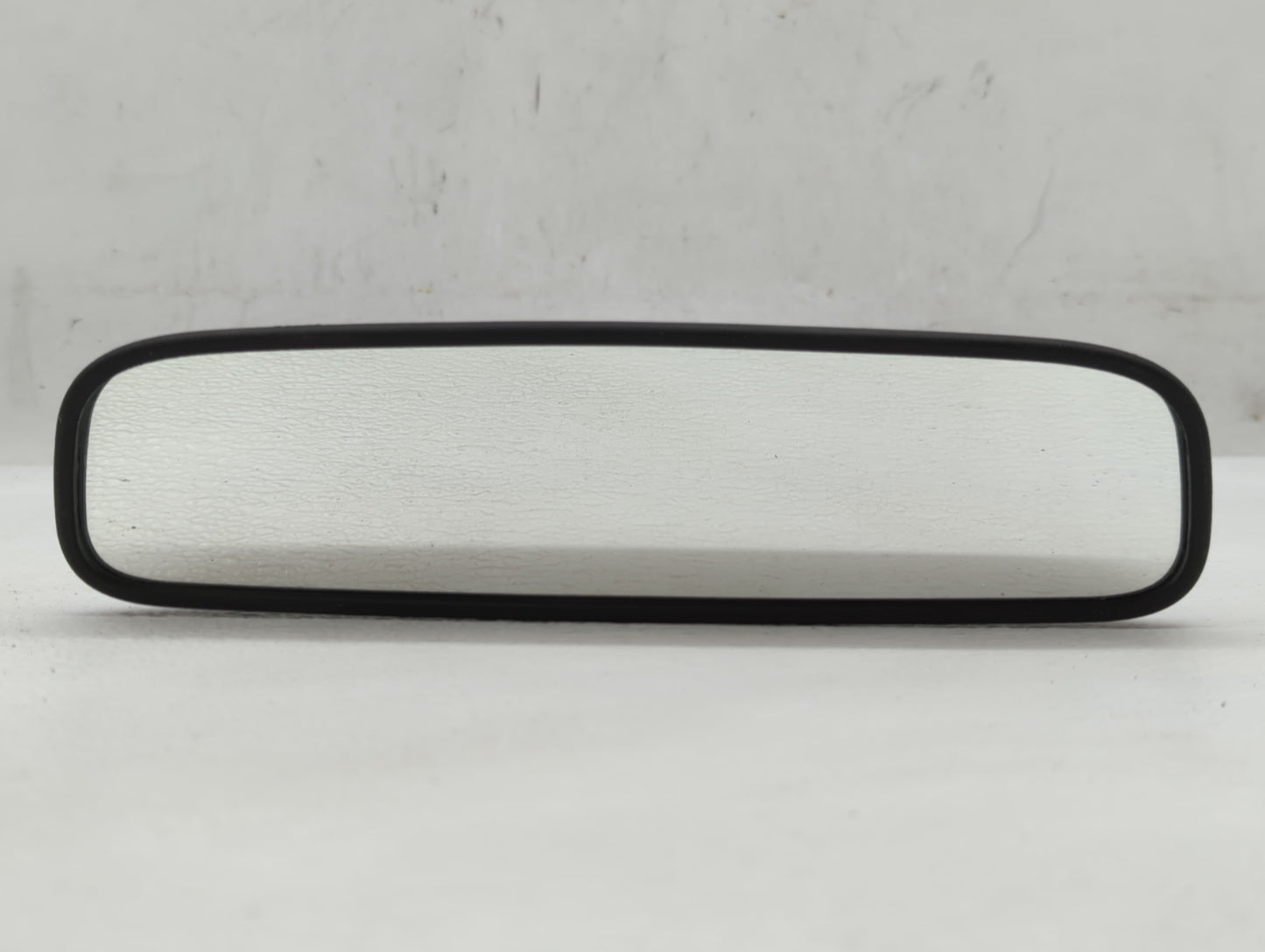 2016-2020 Kia Sorento Interior Rear View Mirror Replacement OEM P/N:E4012143 Fits OEM Used Auto Parts - Oemusedautoparts1.co