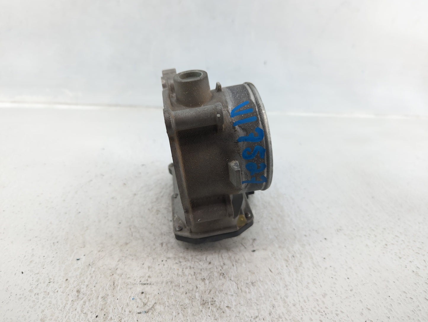 2019-2020 Kia Sorento Throttle Body P/N:35100-3L100 Fits Fits 2017 2018 2019 2020 2021 2022 OEM Used Auto Parts - Oemusedaut