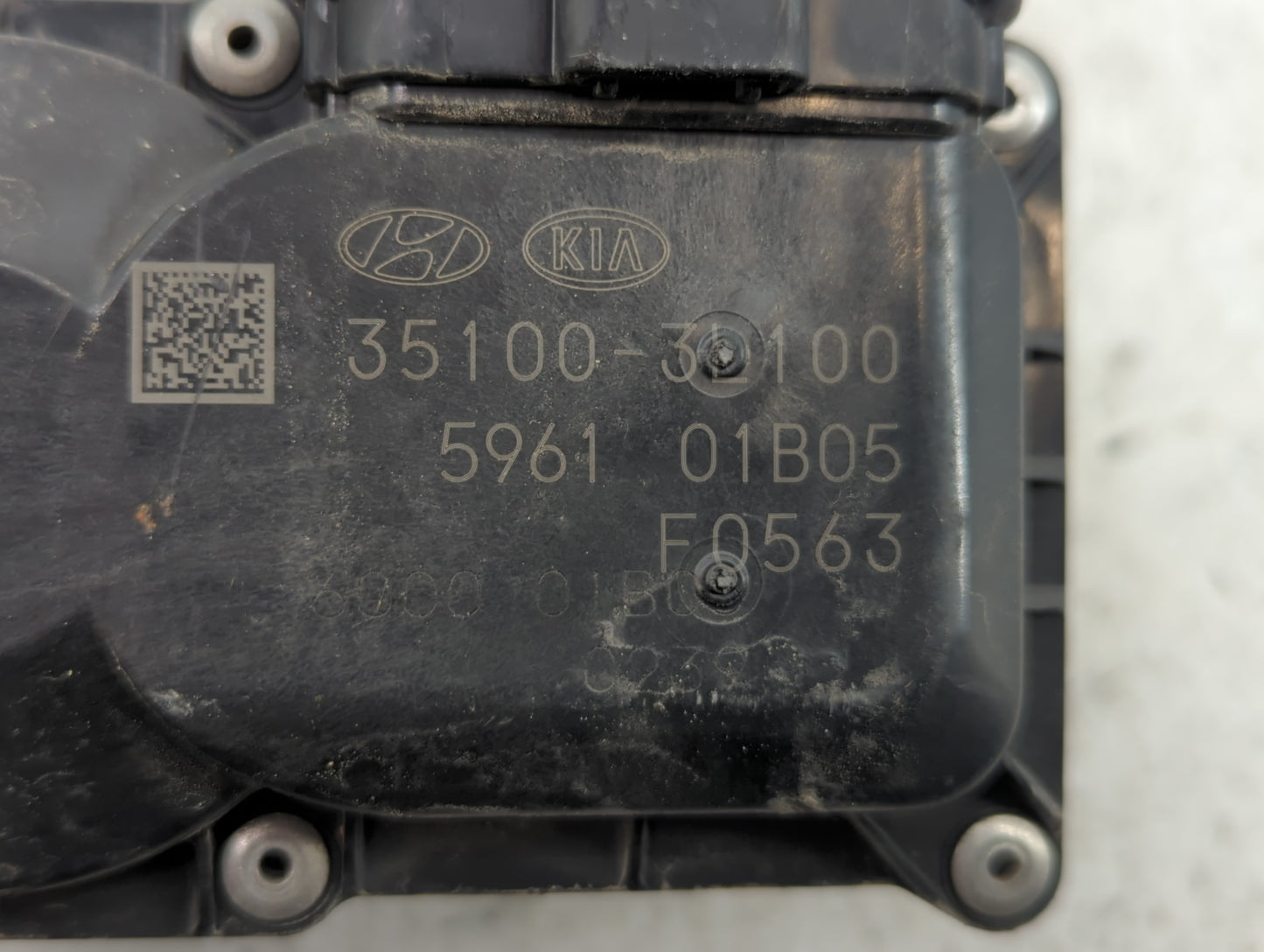 2019-2020 Kia Sorento Throttle Body P/N:35100-3L100 Fits Fits 2017 2018 2019 2020 2021 2022 OEM Used Auto Parts - Oemusedaut