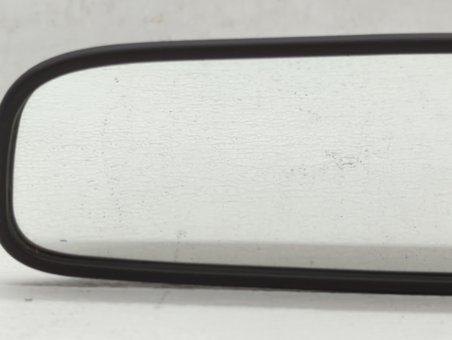 2016-2020 Kia Sorento Interior Rear View Mirror Replacement OEM P/N:E4012143 Fits OEM Used Auto Parts - Oemusedautoparts1.co