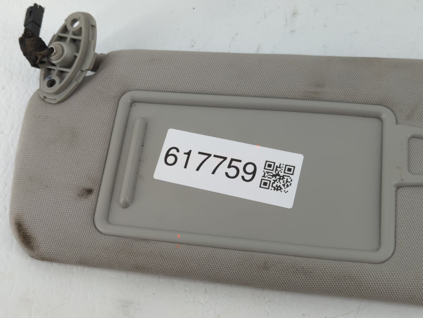 2016-2020 Kia Sorento Sun Visor Shade Replacement Driver Left Mirror Fits Fits 2016 2017 2018 2019 2020 OEM Used Auto Parts 