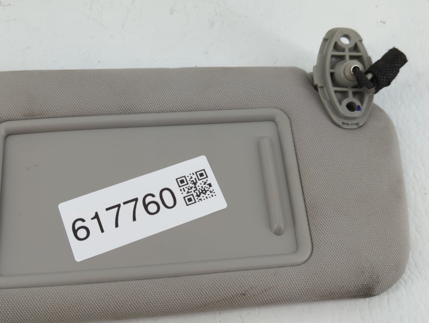 2016-2020 Kia Sorento Sun Visor Shade Replacement Passenger Right Mirror Fits Fits 2016 2017 2018 2019 2020 OEM Used Auto Pa
