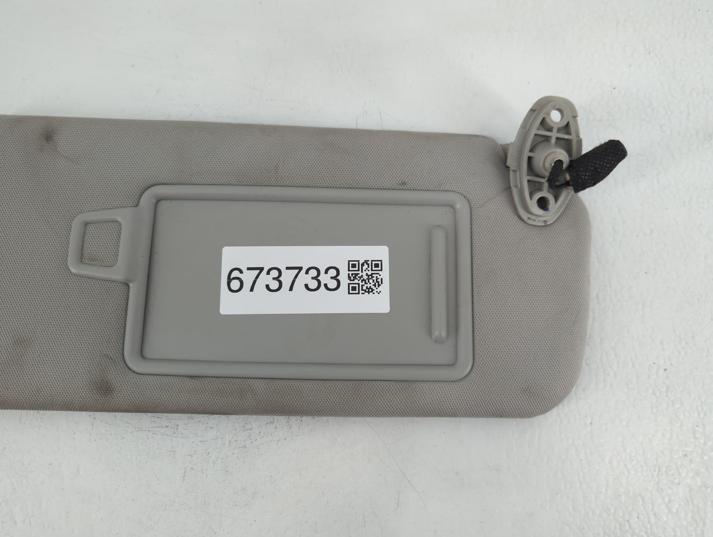 2016-2020 Kia Sorento Sun Visor Shade Replacement Passenger Right Mirror Fits Fits 2016 2017 2018 2019 2020 OEM Used Auto Pa