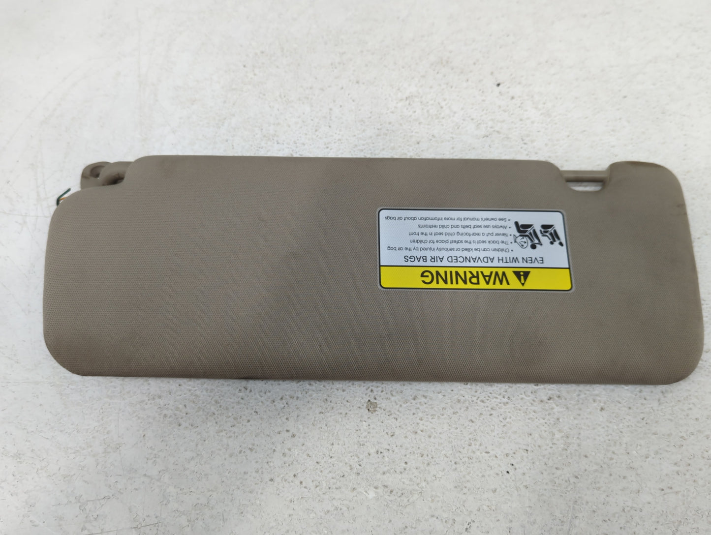 2016-2020 Kia Sorento Sun Visor Shade Replacement Driver Left Mirror Fits Fits 2016 2017 2018 2019 2020 OEM Used Auto Parts 