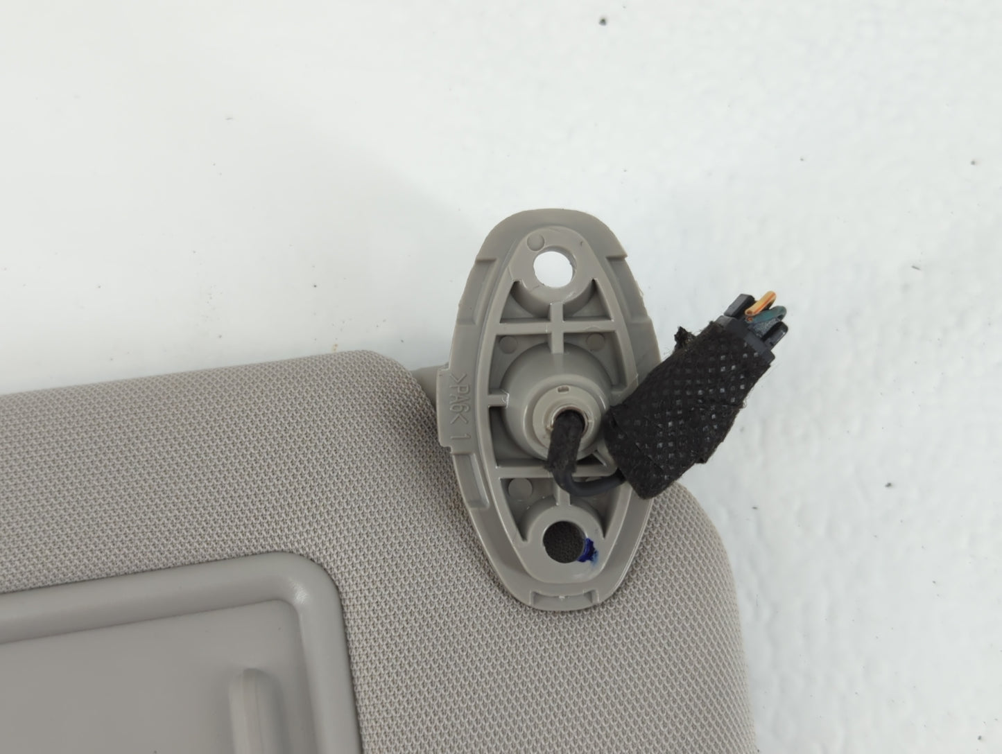 2016-2020 Kia Sorento Sun Visor Shade Replacement Passenger Right Mirror Fits Fits 2016 2017 2018 2019 2020 OEM Used Auto Pa
