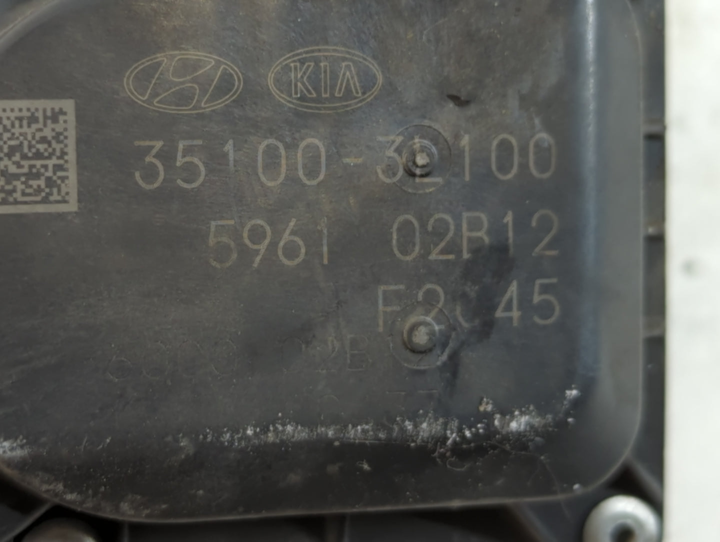 2019-2020 Kia Sorento Throttle Body P/N:35100-2L100 Fits Fits 2017 2018 2019 2020 2021 2022 OEM Used Auto Parts - Oemusedaut