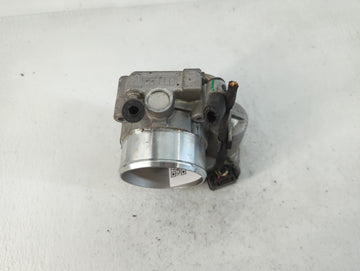 2016-2020 Kia Sorento Throttle Body P/N:35100-2G600 Fits Fits 2015 2016 2017 2018 2019 2020 2021 OEM Used Auto Parts