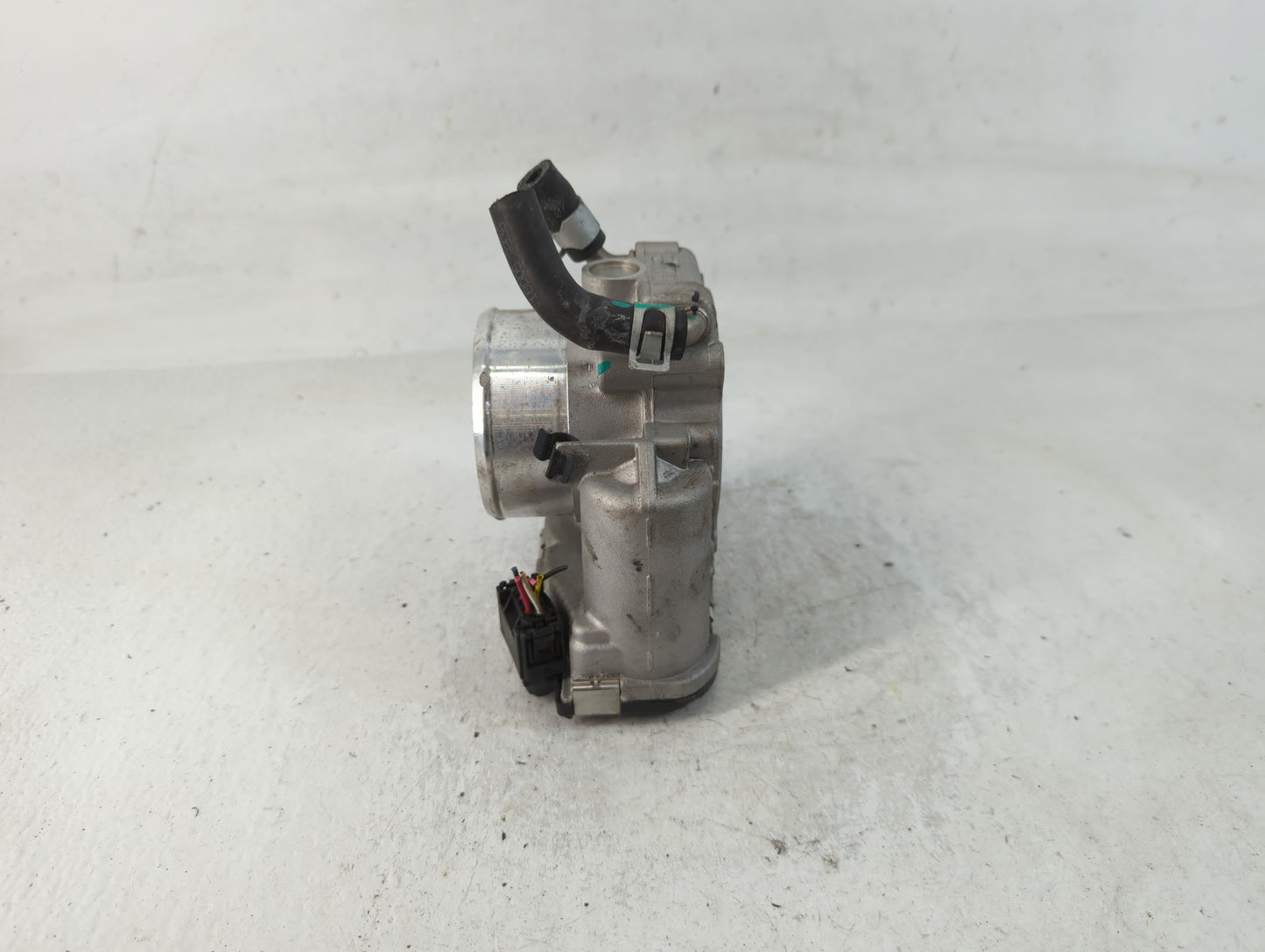 2016-2020 Kia Sorento Throttle Body P/N:35100-2G600 Fits Fits 2015 2016 2017 2018 2019 2020 2021 OEM Used Auto Parts - Oemus