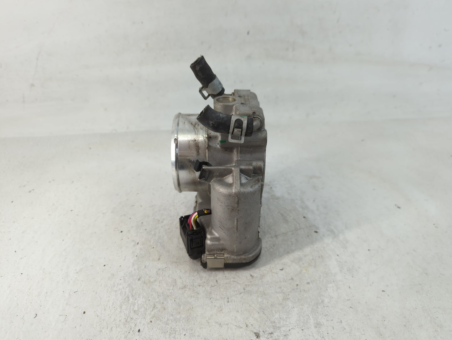 2016-2020 Kia Sorento Throttle Body P/N:35100-2G600 Fits Fits 2015 2016 2017 2018 2019 2020 2021 OEM Used Auto Parts - Oemus
