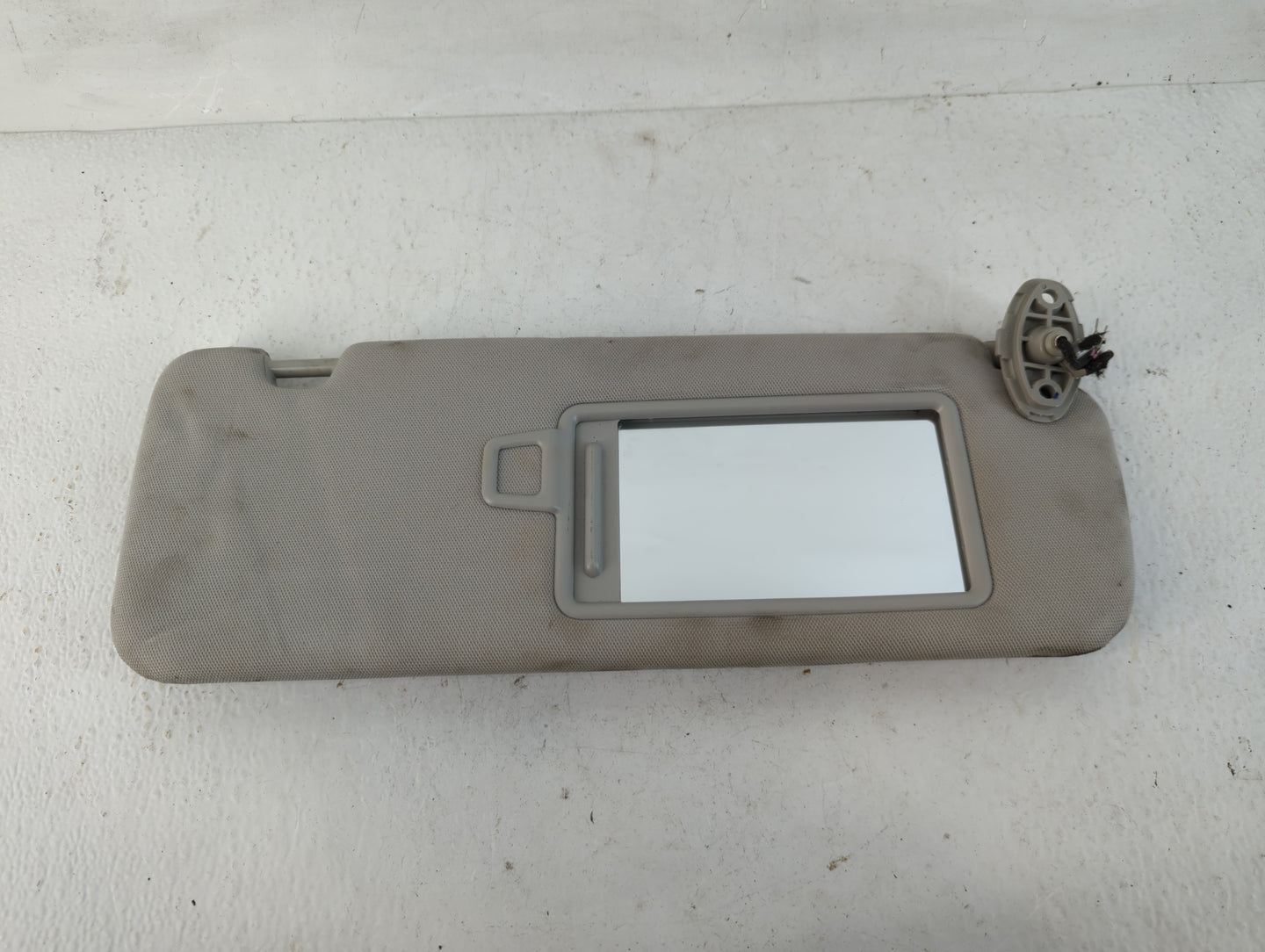 2016-2020 Kia Sorento Sun Visor Shade Replacement Passenger Right Mirror Fits Fits 2016 2017 2018 2019 2020 OEM Used Auto Pa