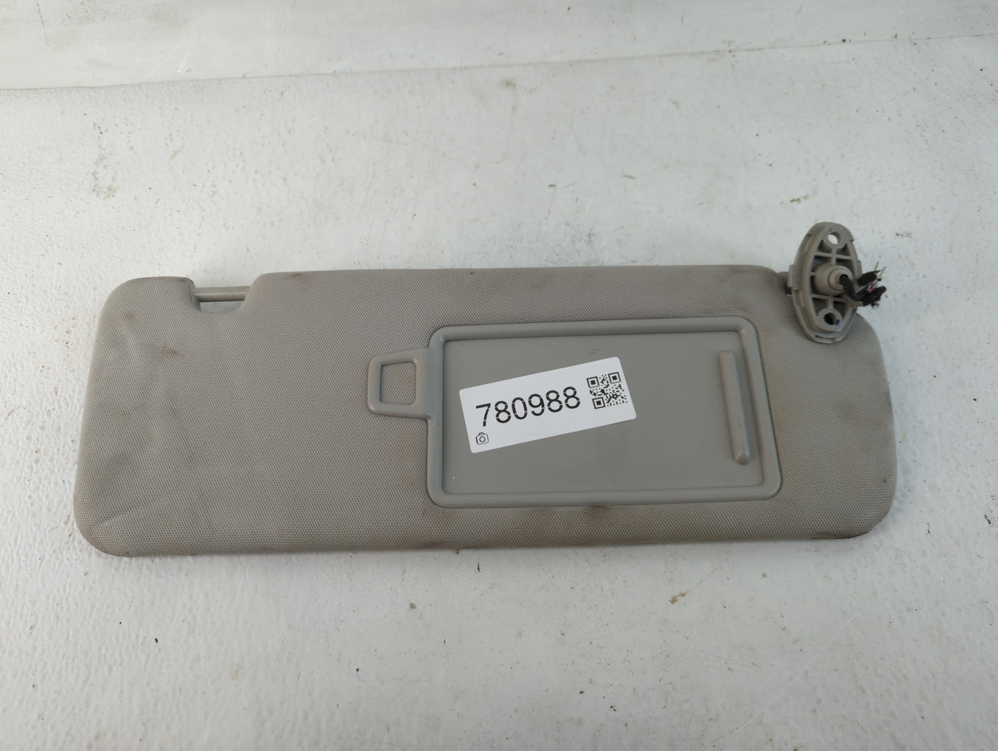 2016-2020 Kia Sorento Sun Visor Shade Replacement Passenger Right Mirror Fits Fits 2016 2017 2018 2019 2020 OEM Used Auto Pa