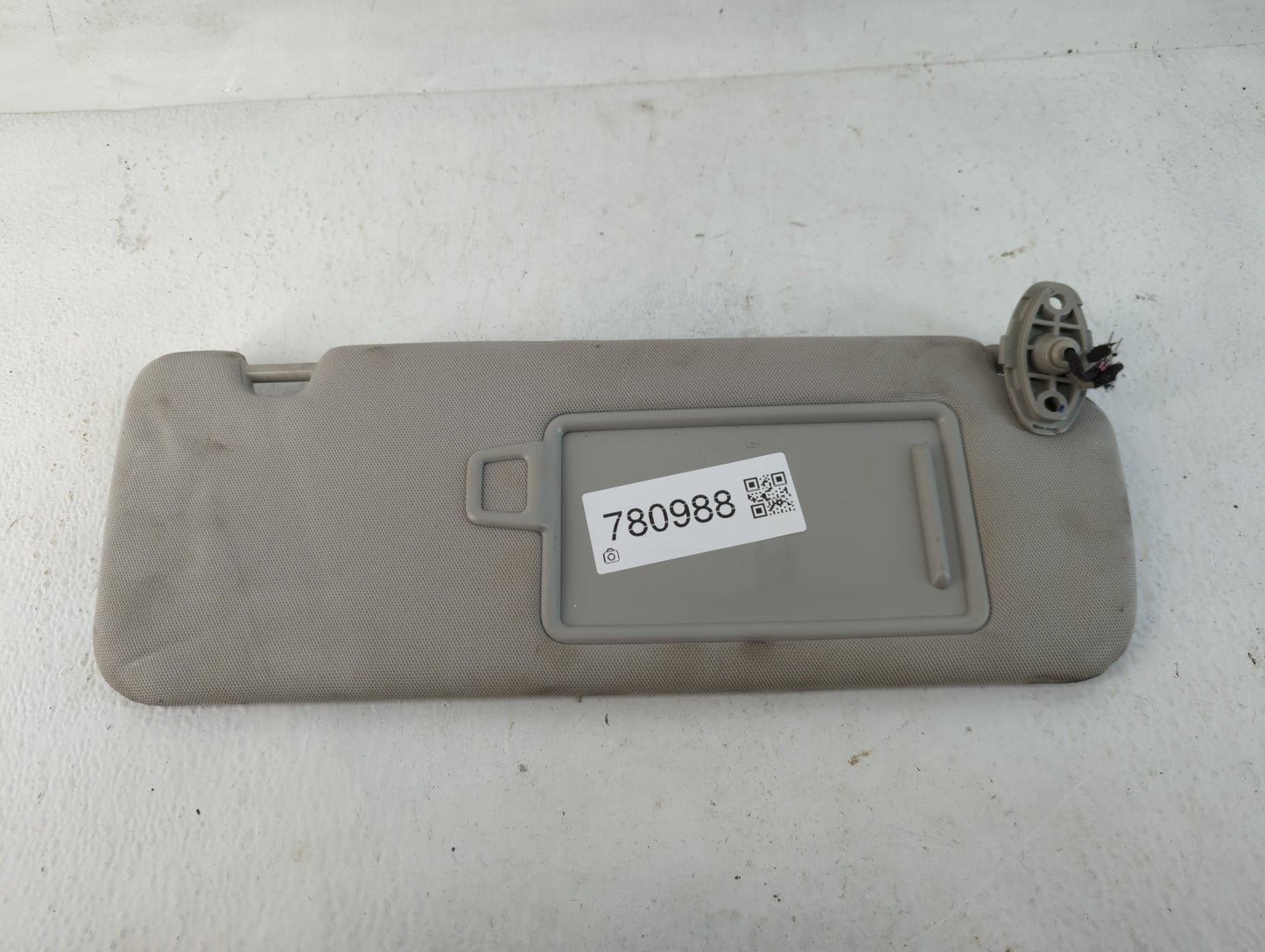 2016-2020 Kia Sorento Sun Visor Shade Replacement Passenger Right Mirror Fits Fits 2016 2017 2018 2019 2020 OEM Used Auto Pa