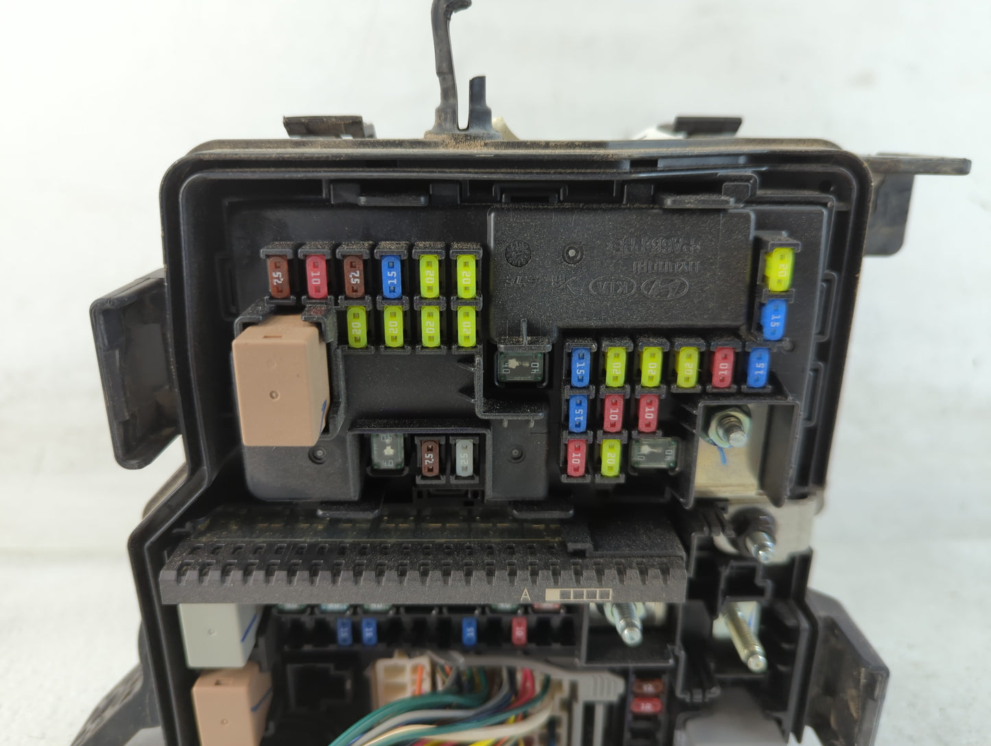 2019-2020 Kia Sorento Fusebox Fuse Box Panel Relay Module P/N:VS91250C6050UB Fits Fits 2019 2020 OEM Used Auto Parts - Oemus
