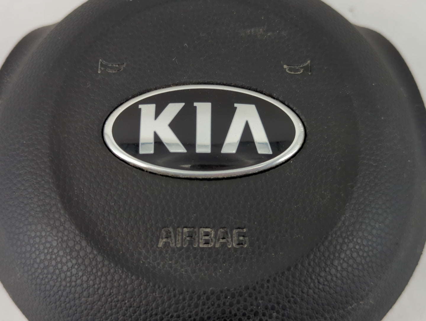 2017-2019 Kia Soul Air Bag Driver Left Steering Wheel Mounted Fits Fits 2017 2018 2019 OEM Used Auto Parts - Oemusedautopart