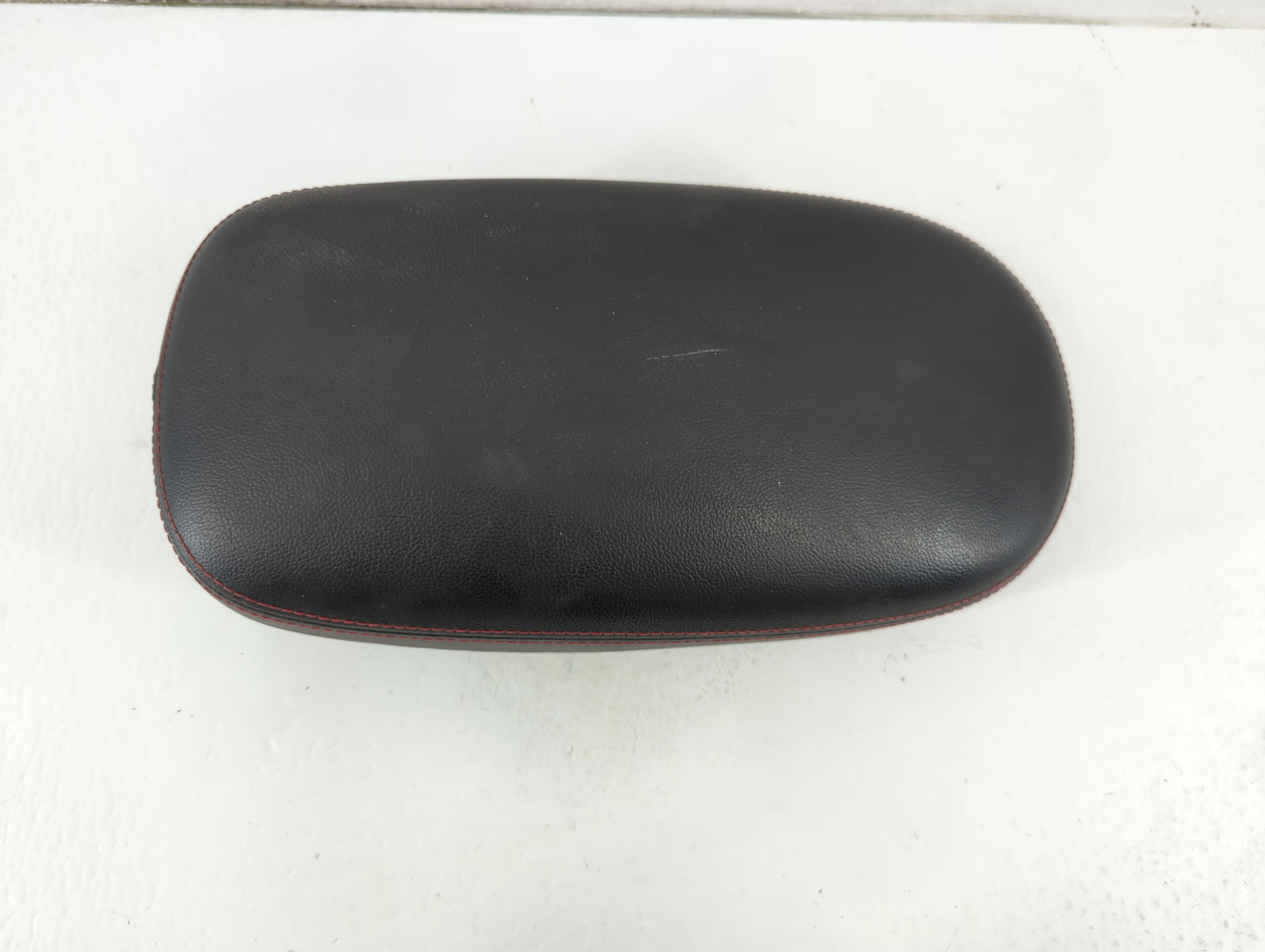 2014-2019 Kia Soul Center Console Armrest Cover Lid P/N:84661-B2101 Fits Fits 2014 2015 2016 2017 2018 2019 OEM Used Auto Pa