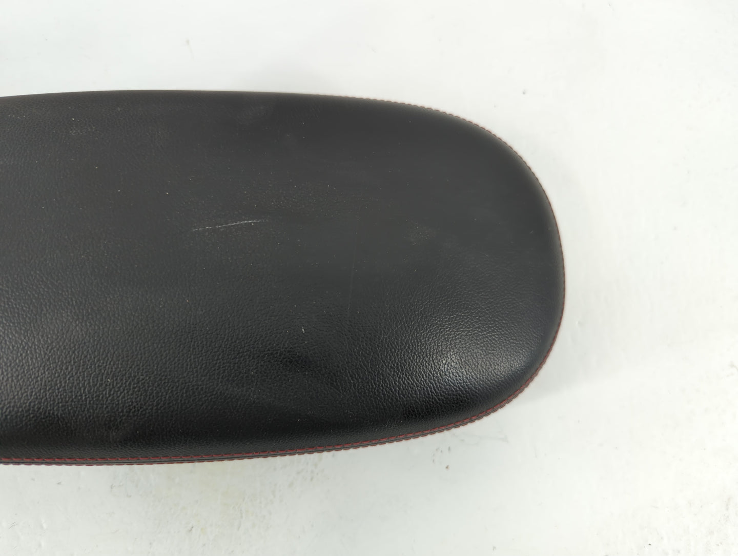 2014-2019 Kia Soul Center Console Armrest Cover Lid P/N:84661-B2101 Fits Fits 2014 2015 2016 2017 2018 2019 OEM Used Auto Pa