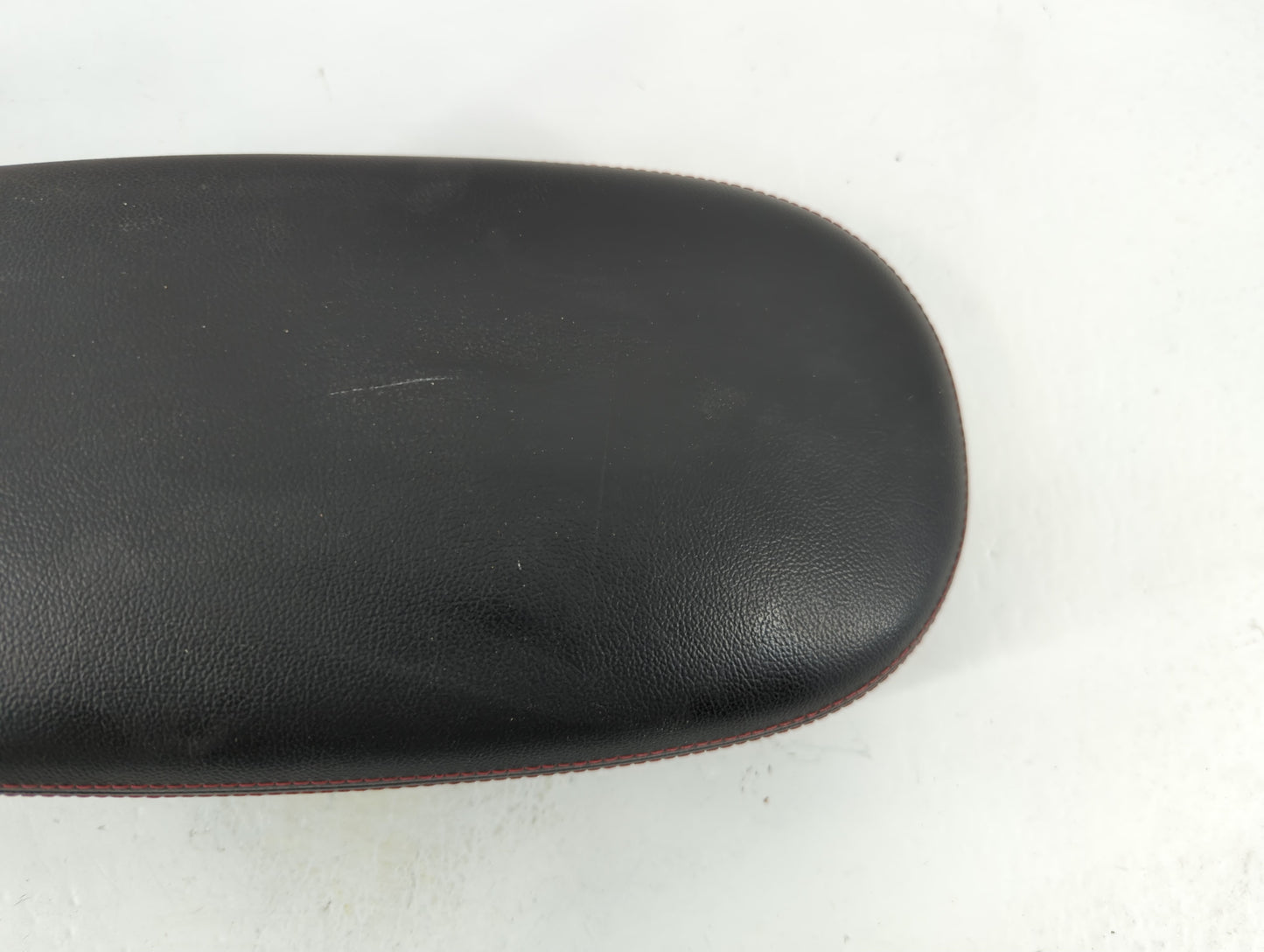 2014-2019 Kia Soul Center Console Armrest Cover Lid P/N:84661-B2101 Fits Fits 2014 2015 2016 2017 2018 2019 OEM Used Auto Pa