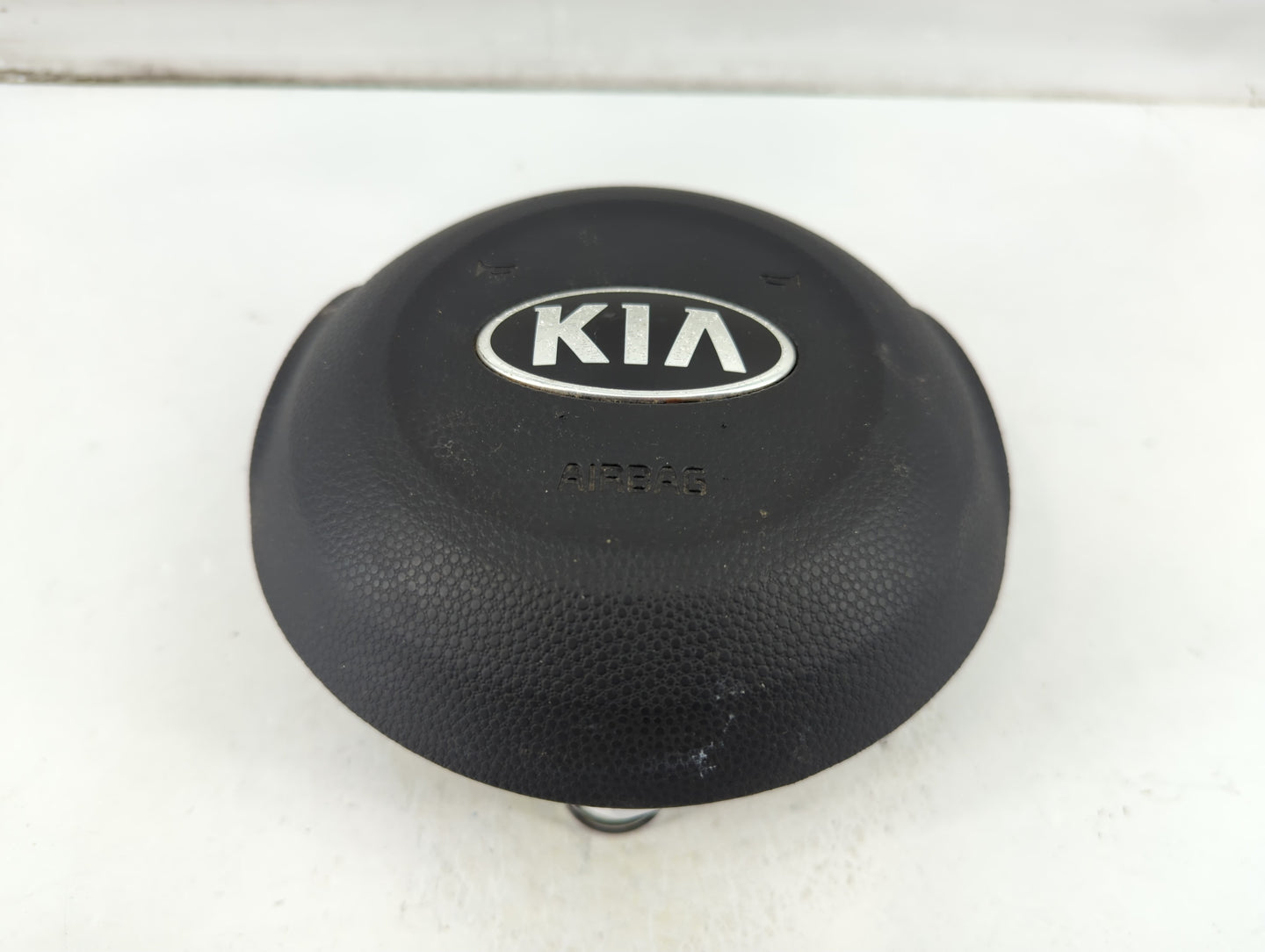 2017-2019 Kia Soul Air Bag Driver Left Steering Wheel Mounted Fits Fits 2017 2018 2019 OEM Used Auto Parts - Oemusedautopart