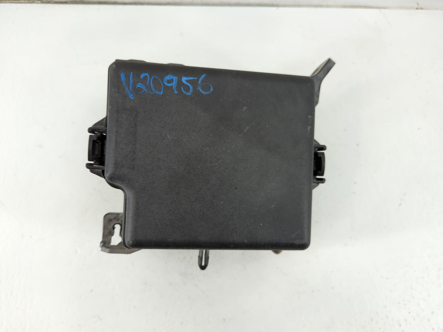2017-2019 Kia Soul Fusebox Fuse Box Panel Relay Module P/N:91950-B2330 Fits Fits 2017 2018 2019 OEM Used Auto Parts - Oemuse