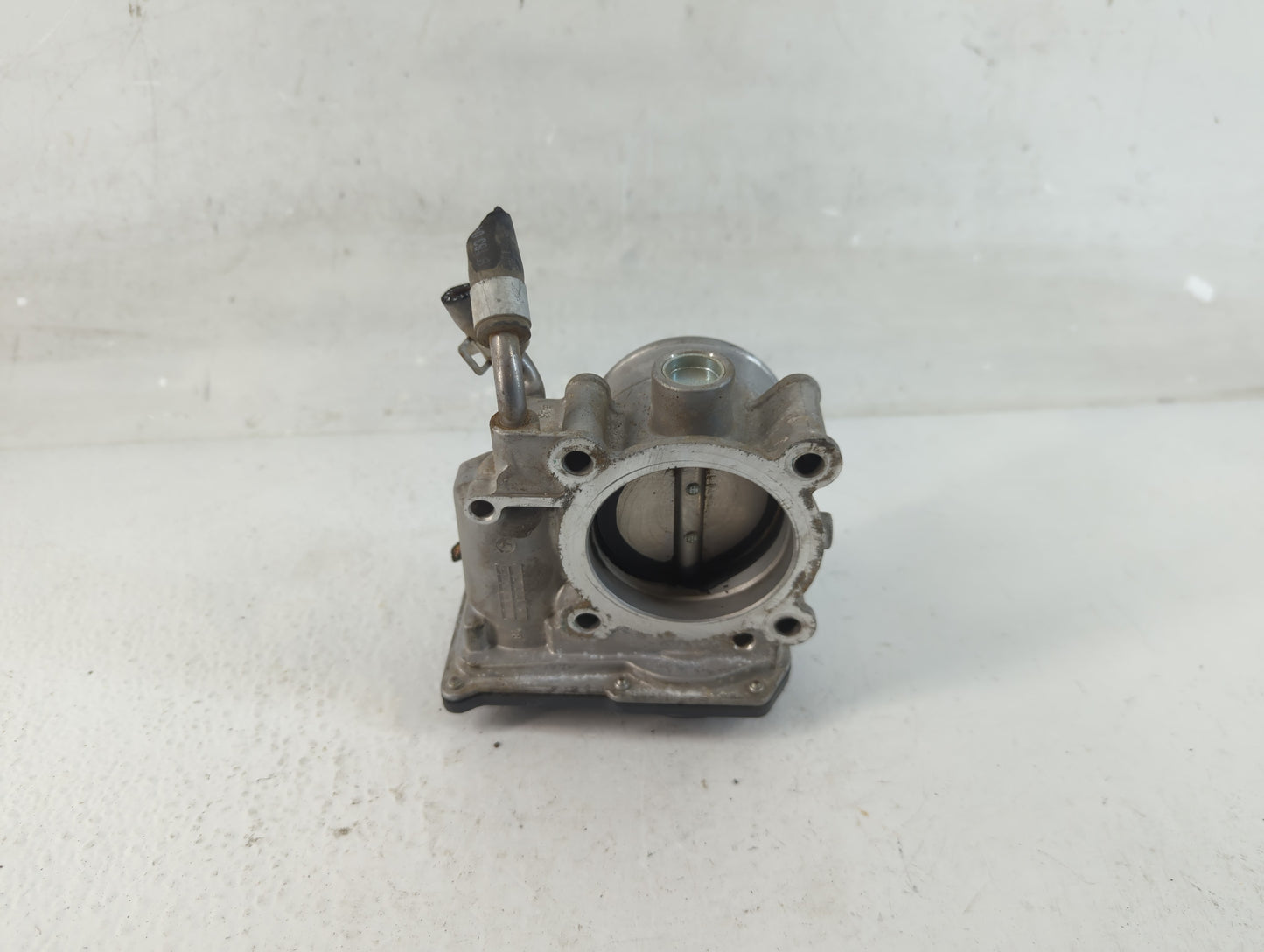 2014-2019 Kia Soul Throttle Body P/N:35100-2E000 Fits Fits 2011 2012 2013 2014 2015 2016 2017 2018 2019 2020 2021 OEM Used A