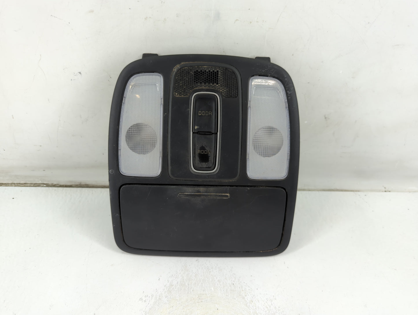 2014-2019 Kia Soul Overhead Roof Console 1047684 - Oemusedautoparts1.com