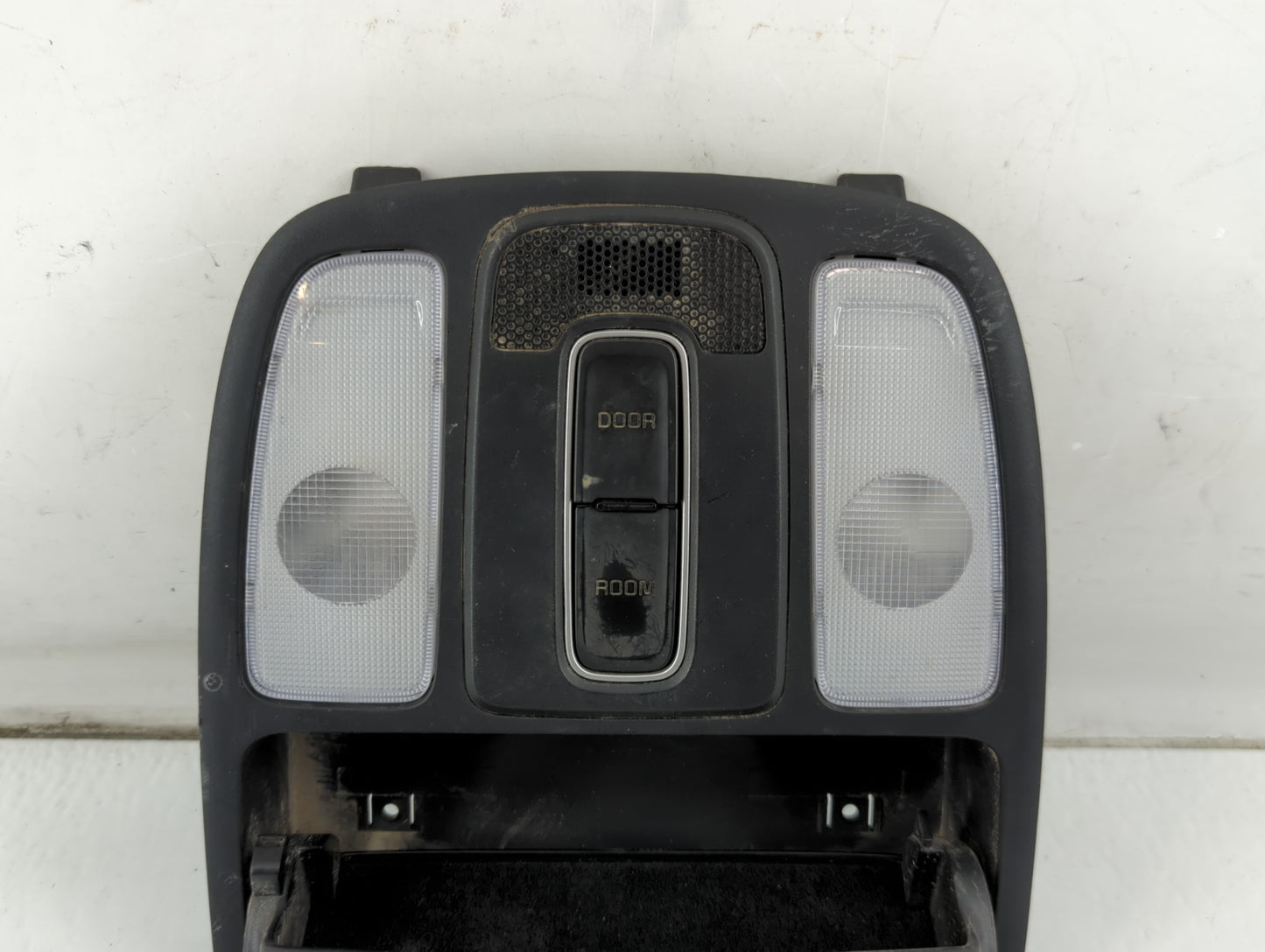 2014-2019 Kia Soul Overhead Roof Console 1047684 - Oemusedautoparts1.com