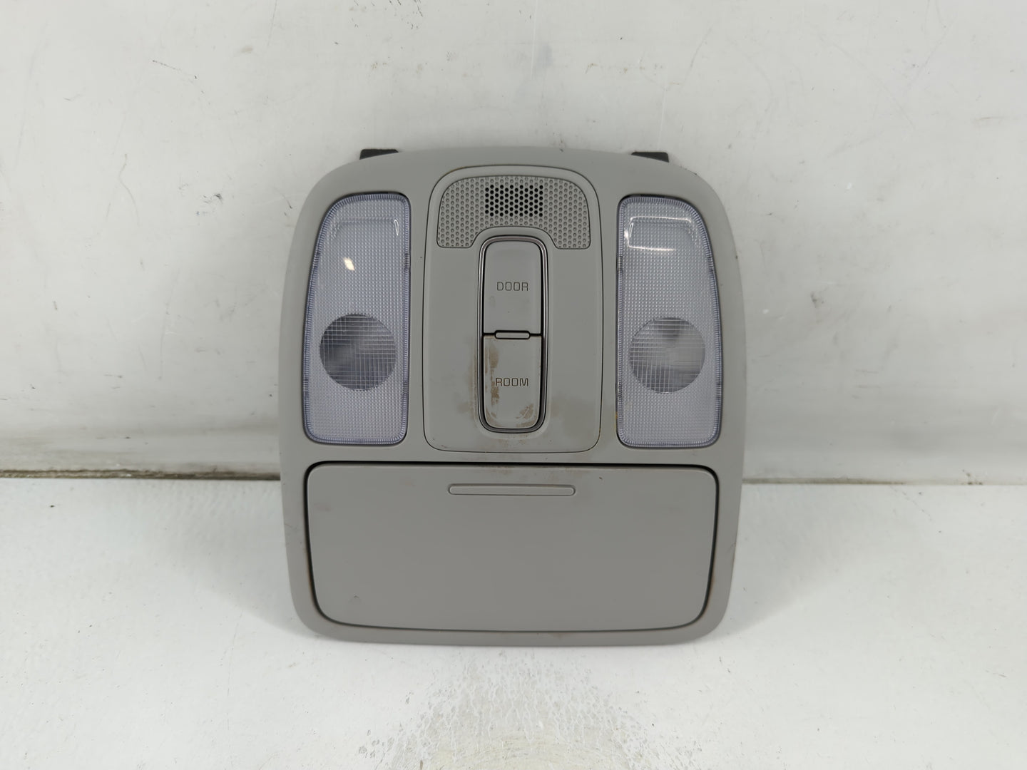 2014-2019 Kia Soul Overhead Roof Console 1047689 - Oemusedautoparts1.com