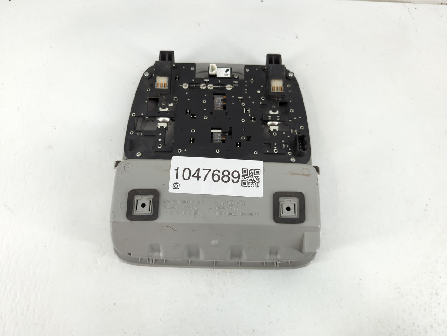 2014-2019 Kia Soul Overhead Roof Console 1047689 - Oemusedautoparts1.com